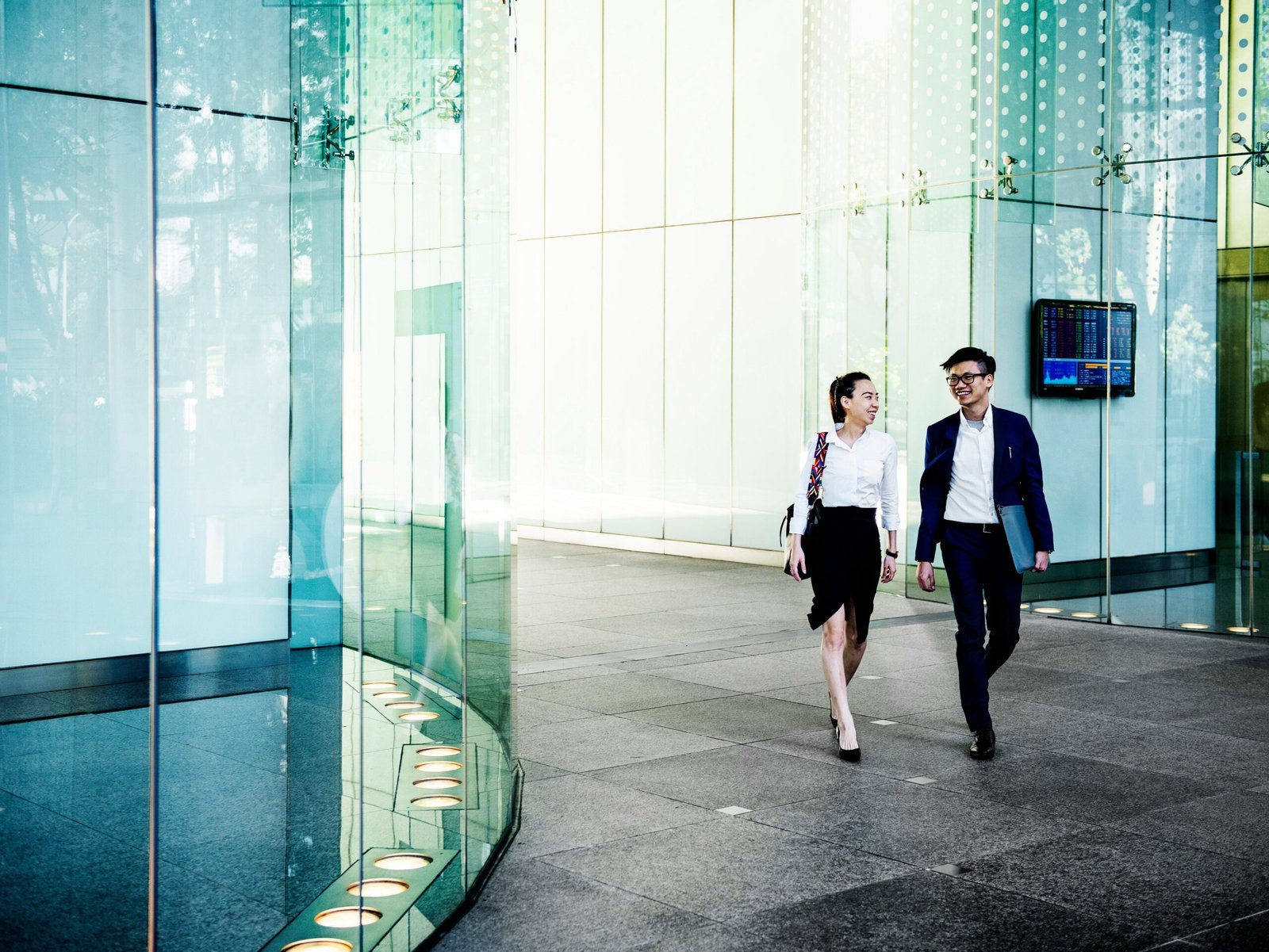 Multi-Currency Portfolios: What SGD Earners Get Wrong