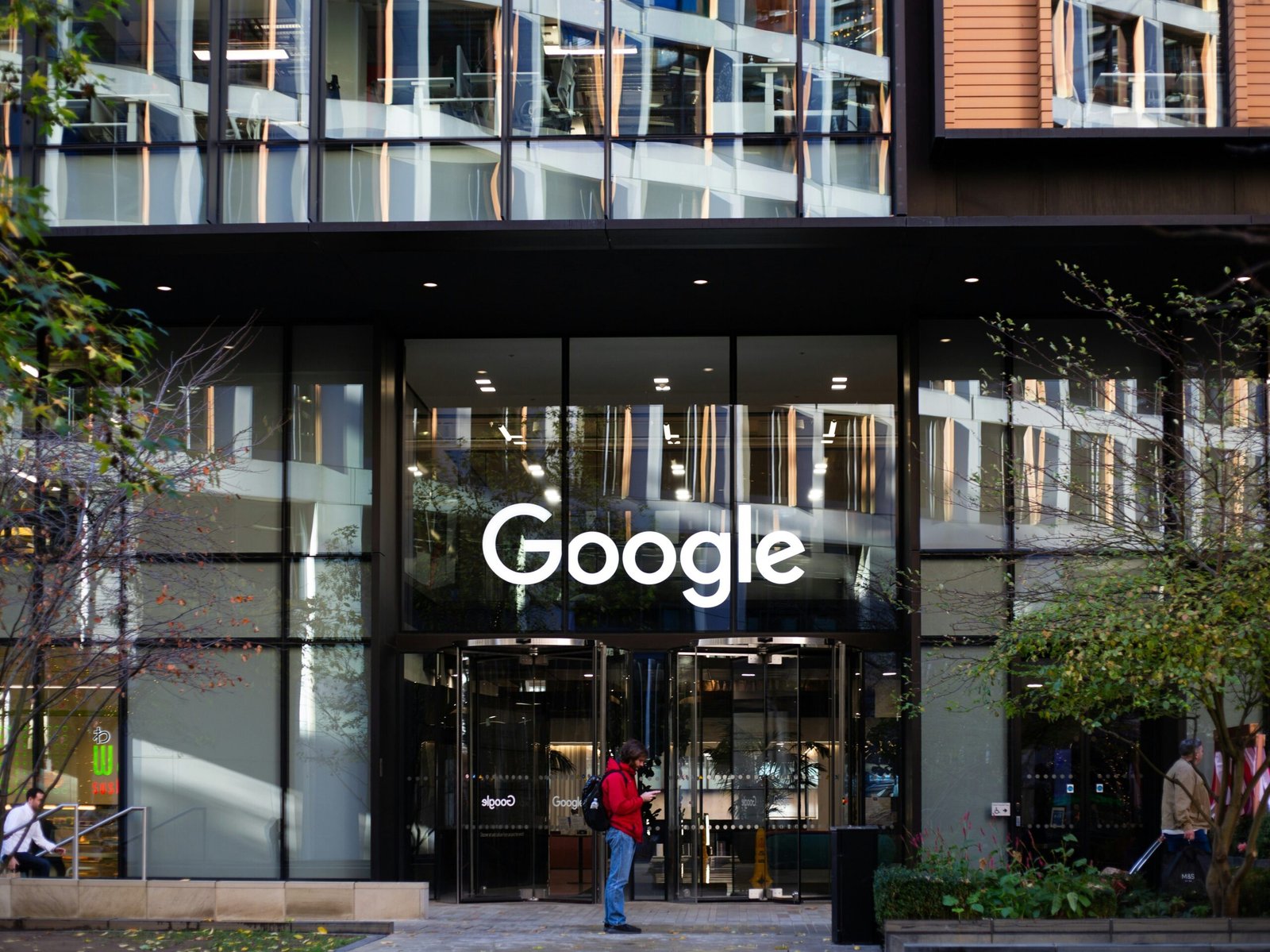 Google’s $40B Anthropic Bet: What Cloud Buyers Should Do